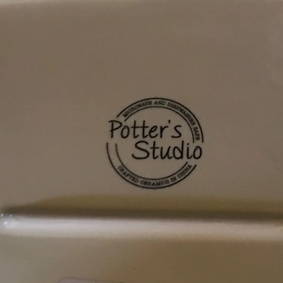 Potter’s - Picture 3 of 4